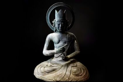 A Buddha statue worth crores has been stolen